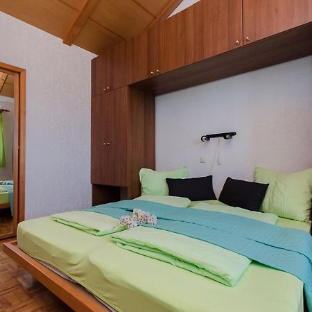 Apartments And Room Drazen โนวีวีโนดอลสกี ภายนอก รูปภาพ