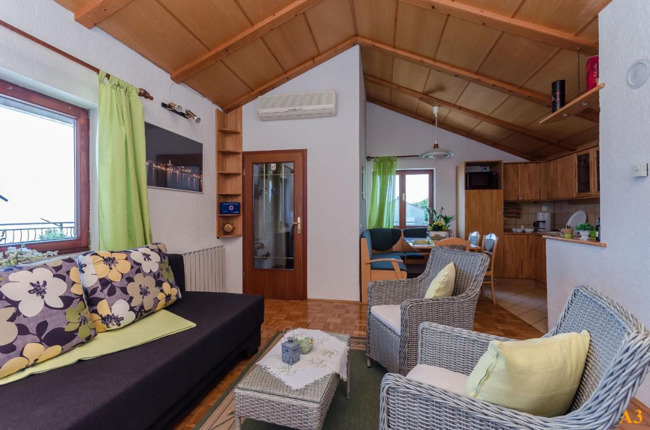Apartments And Room Drazen โนวีวีโนดอลสกี ภายนอก รูปภาพ